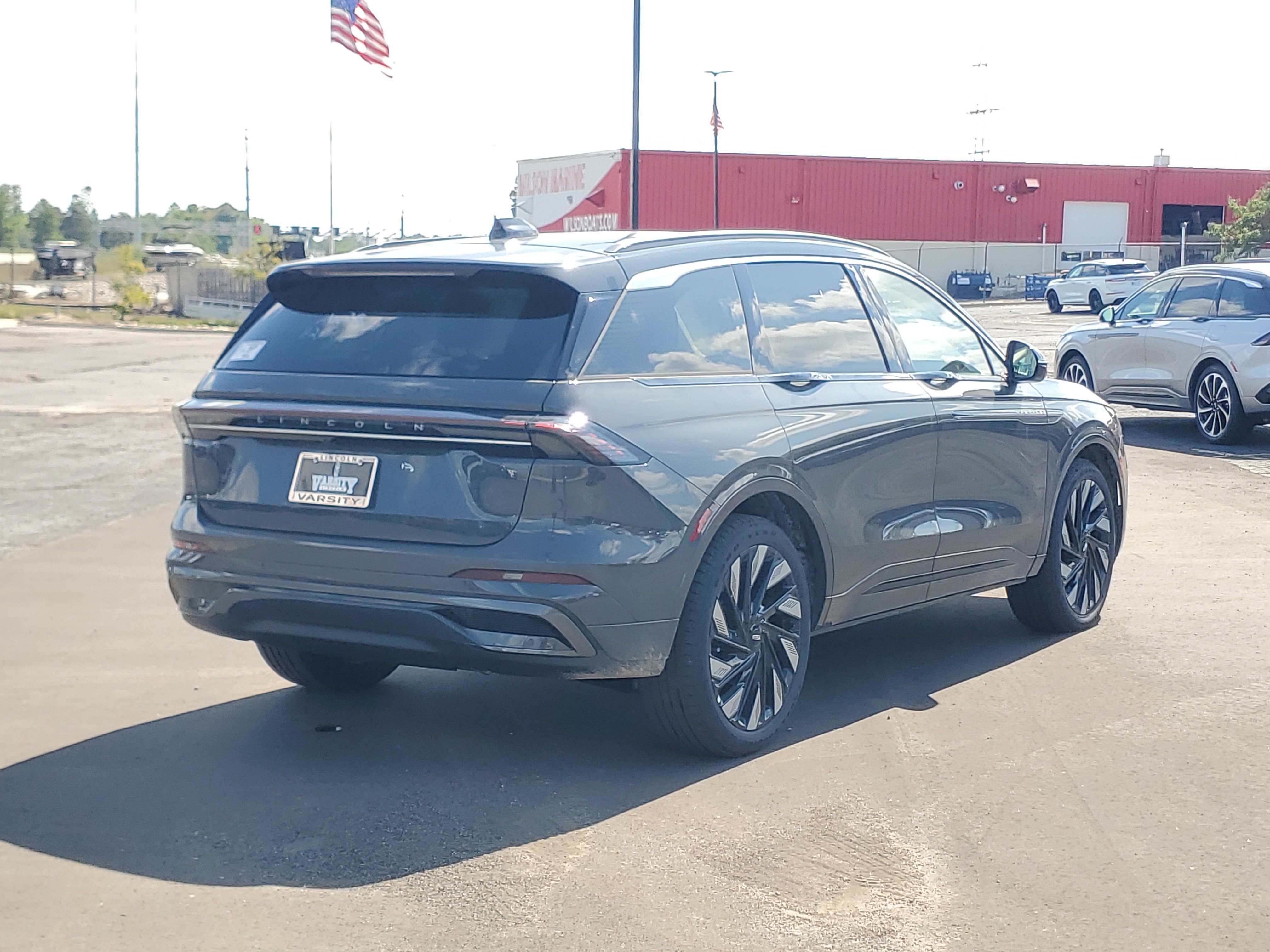 New 2026 Lincoln Nautilus Black Label w/ Jet Appearance Package AWD/4WD image 4