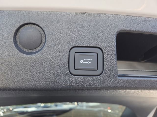New 2026 GMC Terrain AT4 w/ Technology Package II AWD/4WD image 17