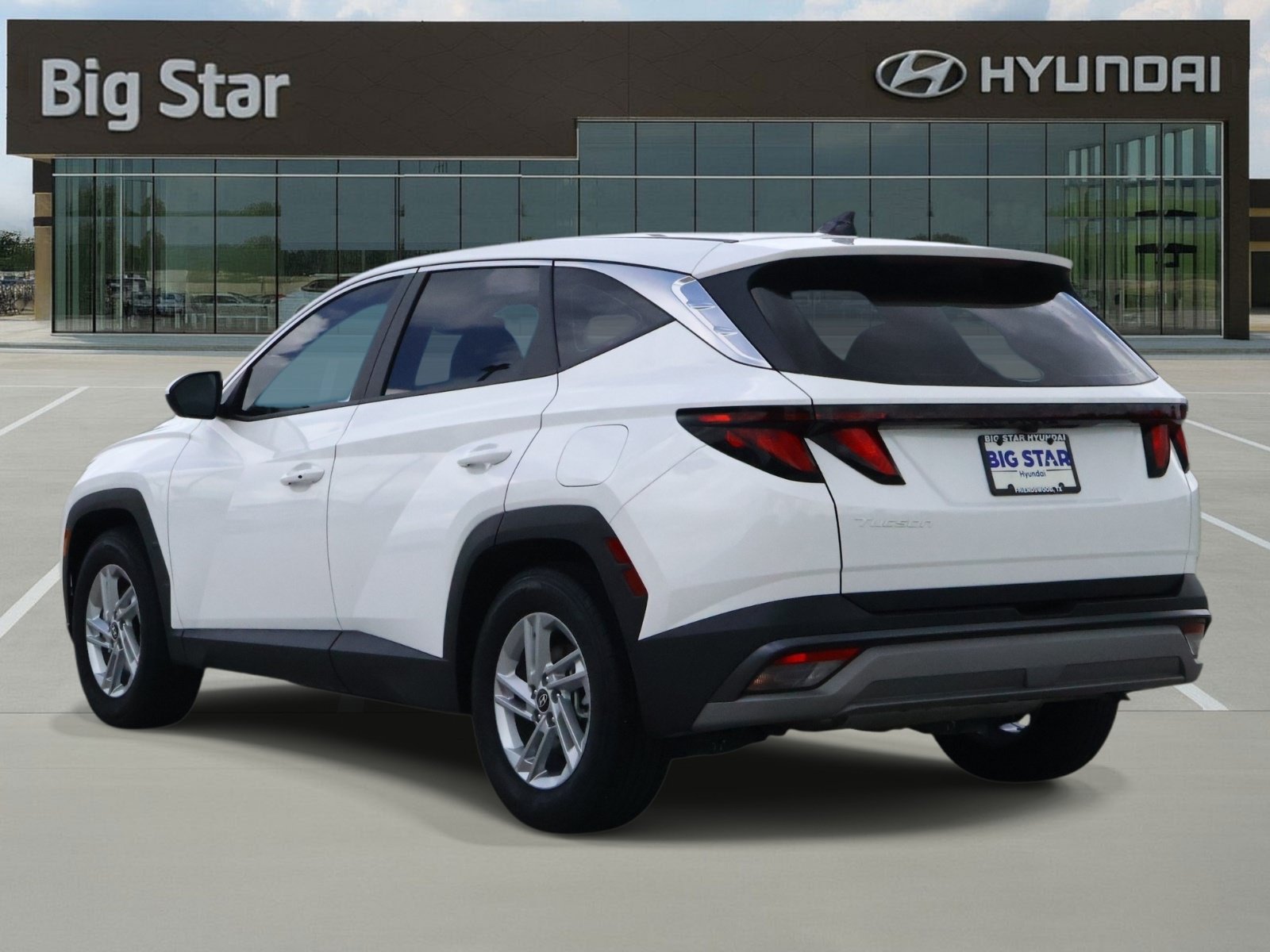 Certified 2026 Hyundai Tucson SE FWD image 3