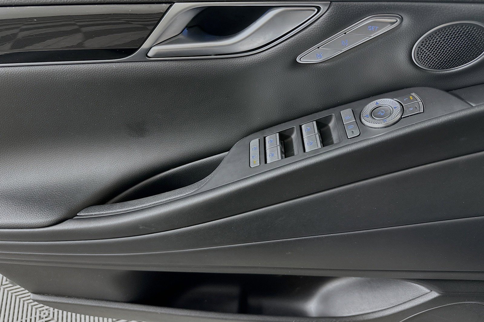 Used 2023 Genesis G80 2.5T image 21