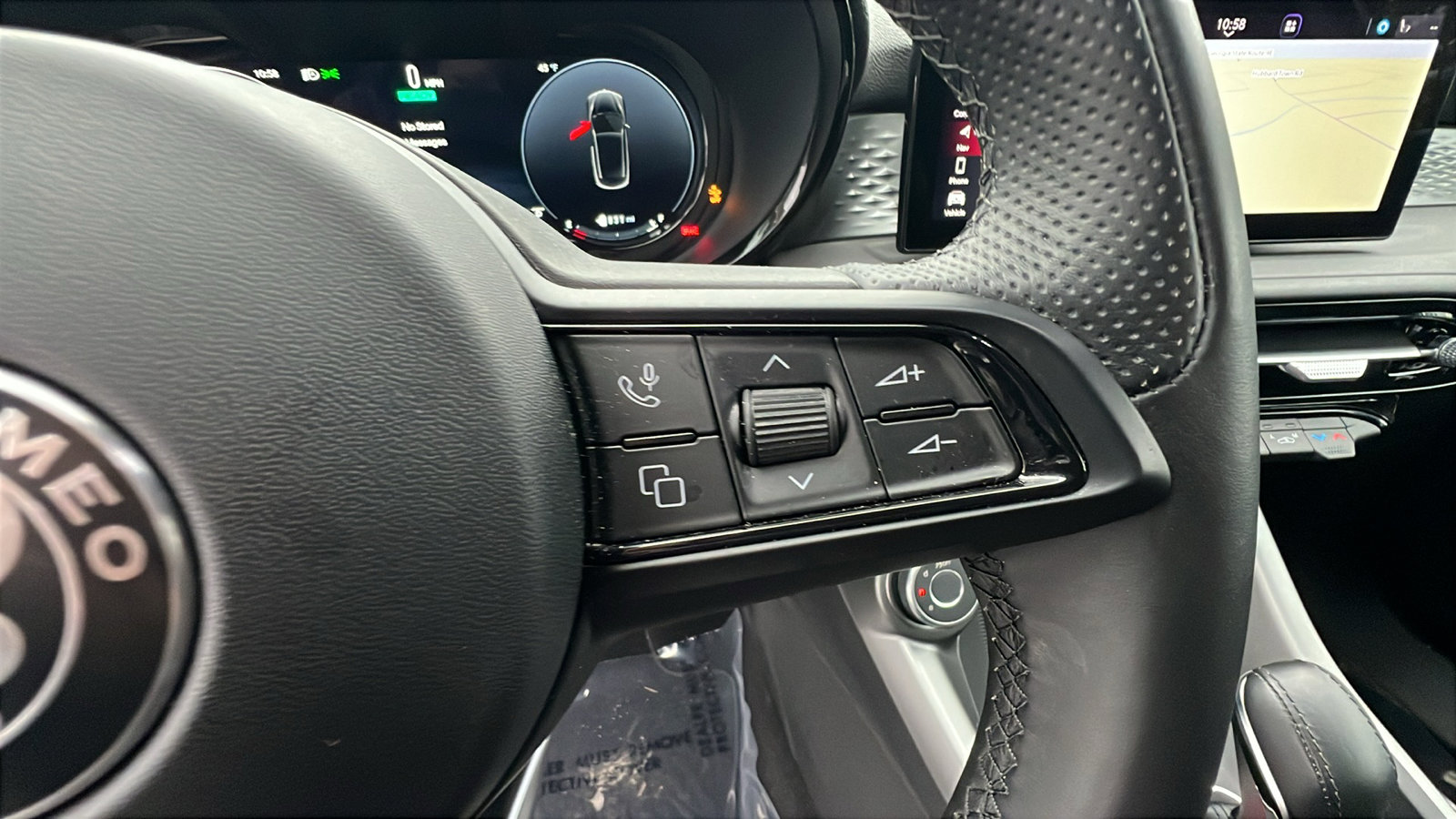 Used 2024 Alfa Romeo Tonale Sprint image 27