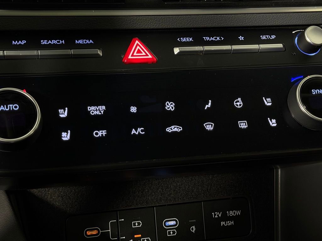 Used 2025 Hyundai Sonata Limited FWD image 18