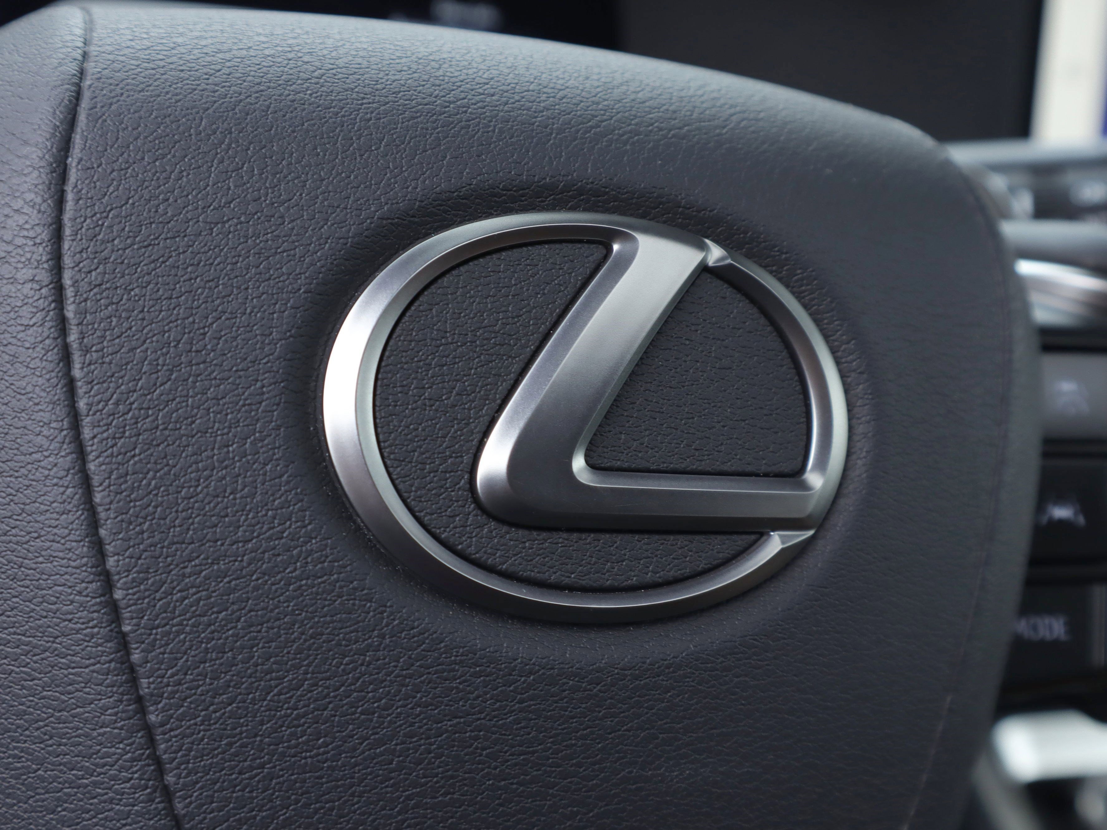 Used 2025 Lexus GX 550 GX 550 Premium+ w/ Accessory Package (Z1) image 30