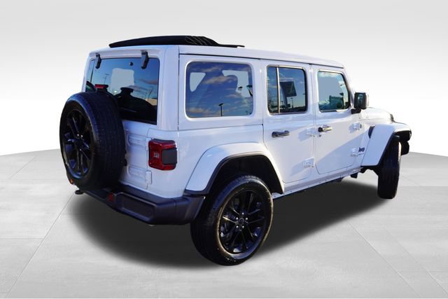 Certified 2025 Jeep Wrangler Unlimited Sahara w/ Safety Group image 5