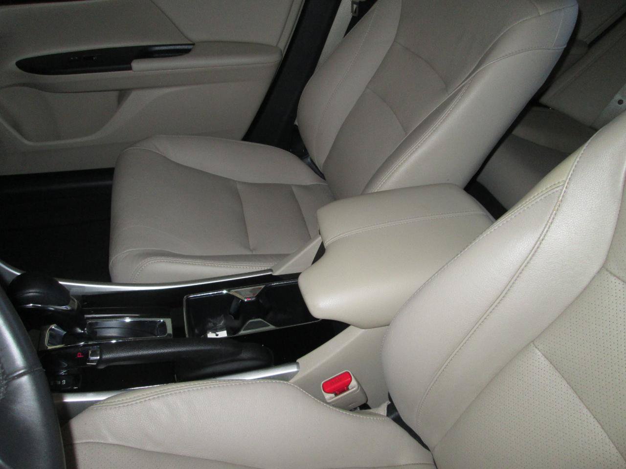 Used 2017 Honda Accord EX-L image 21