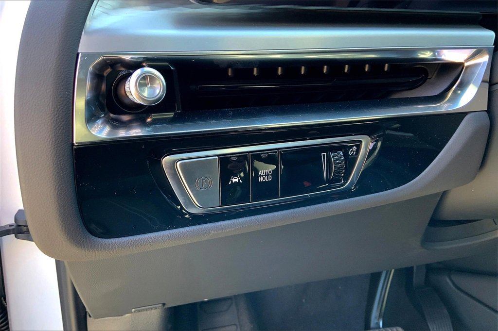 New 2025 Cadillac Lyriq Luxury image 20