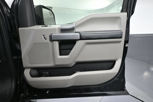 Used 2018 Ford F150 XLT w/ Equipment Group 302A Luxury AWD/4WD image 35