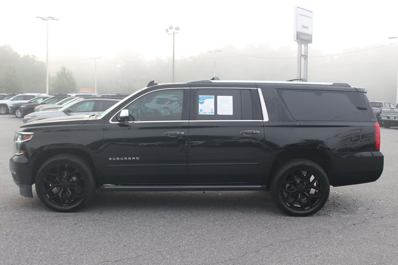 Used 2020 Chevrolet Suburban Premier w/ Premier Plus Edition AWD/4WD image 4