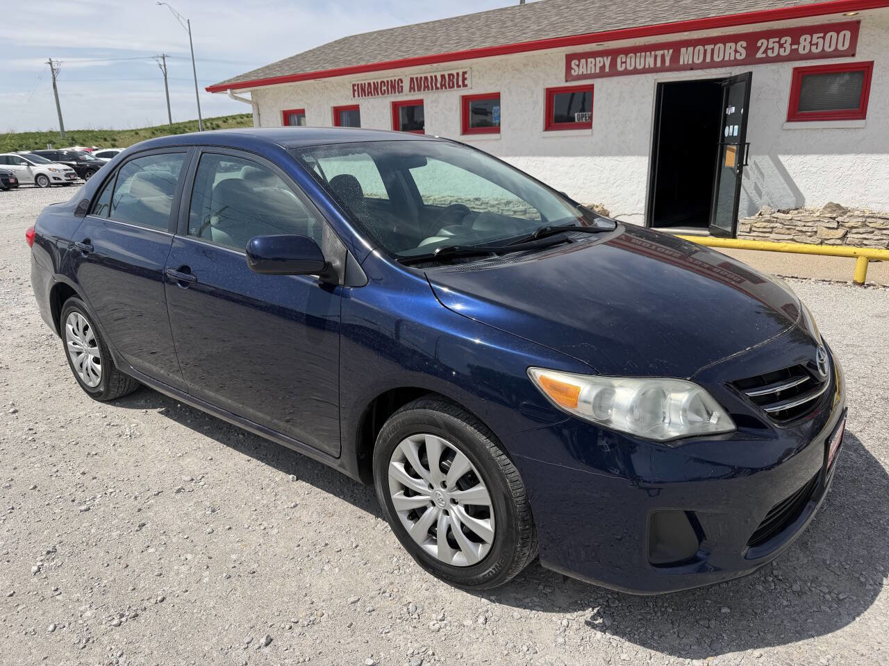 Used 2013 Toyota Corolla LE FWD image 1