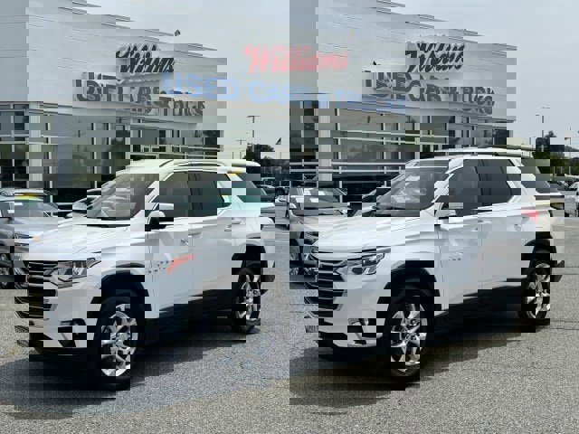 Used 2020 Chevrolet Traverse LT w/ Driver Confidence II Package image 1