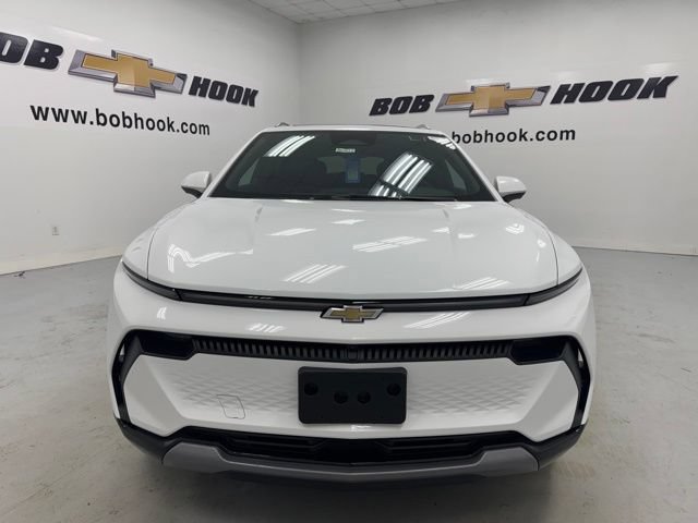 New 2026 Chevrolet Equinox EV LT w/ Convenience Package II FWD image 2