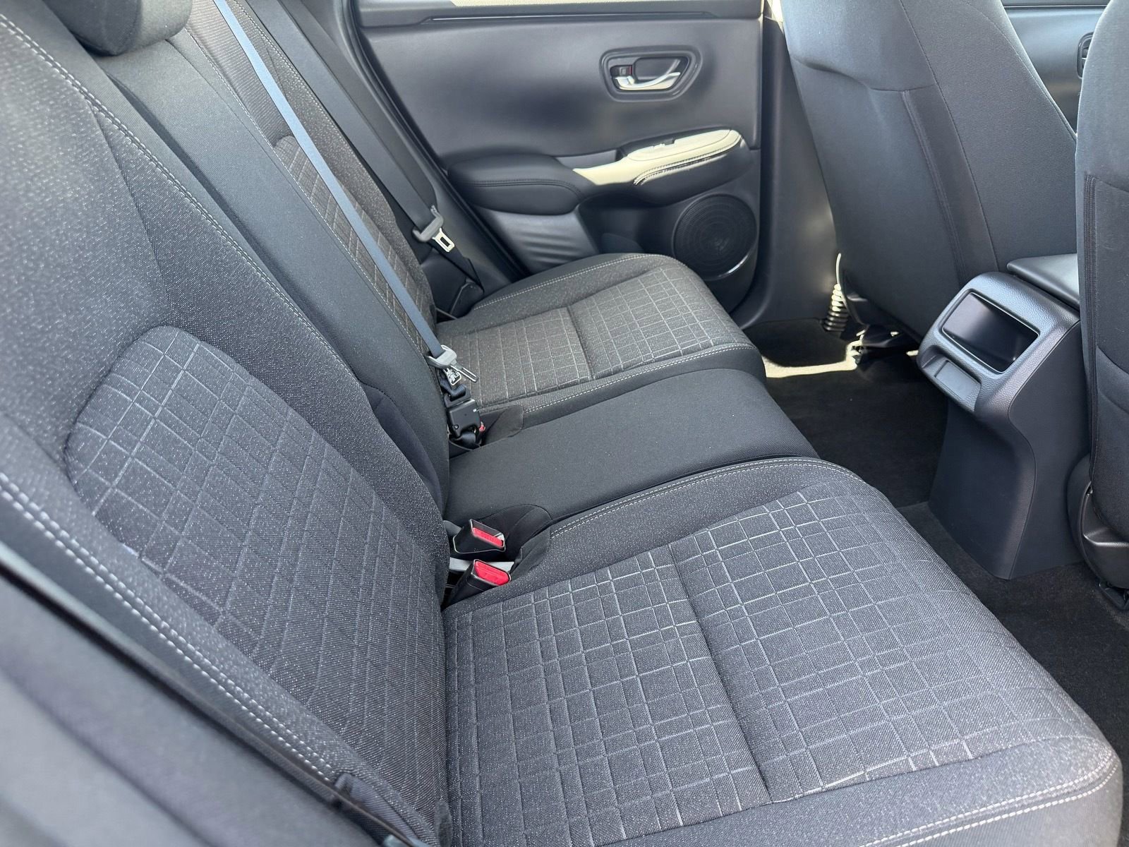 Used 2025 Honda HR-V LX image 15