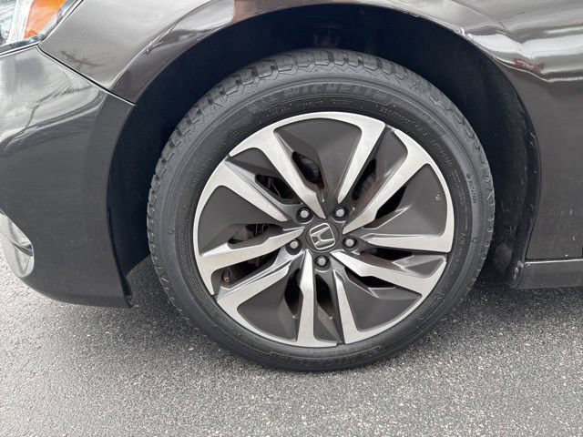 Used 2018 Honda Accord Touring image 9