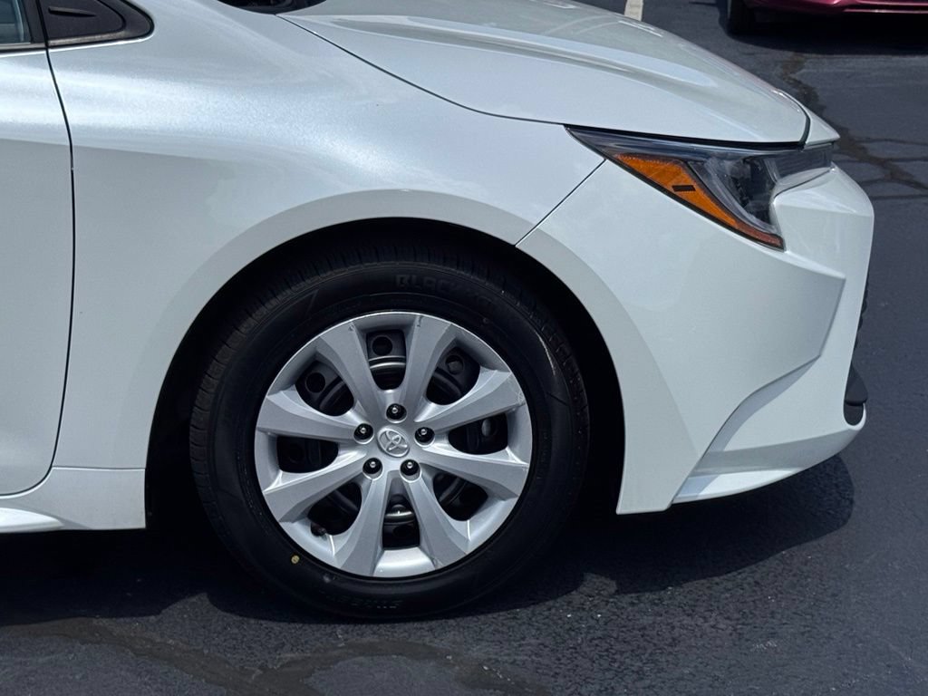 Used 2023 Toyota Corolla LE FWD image 38