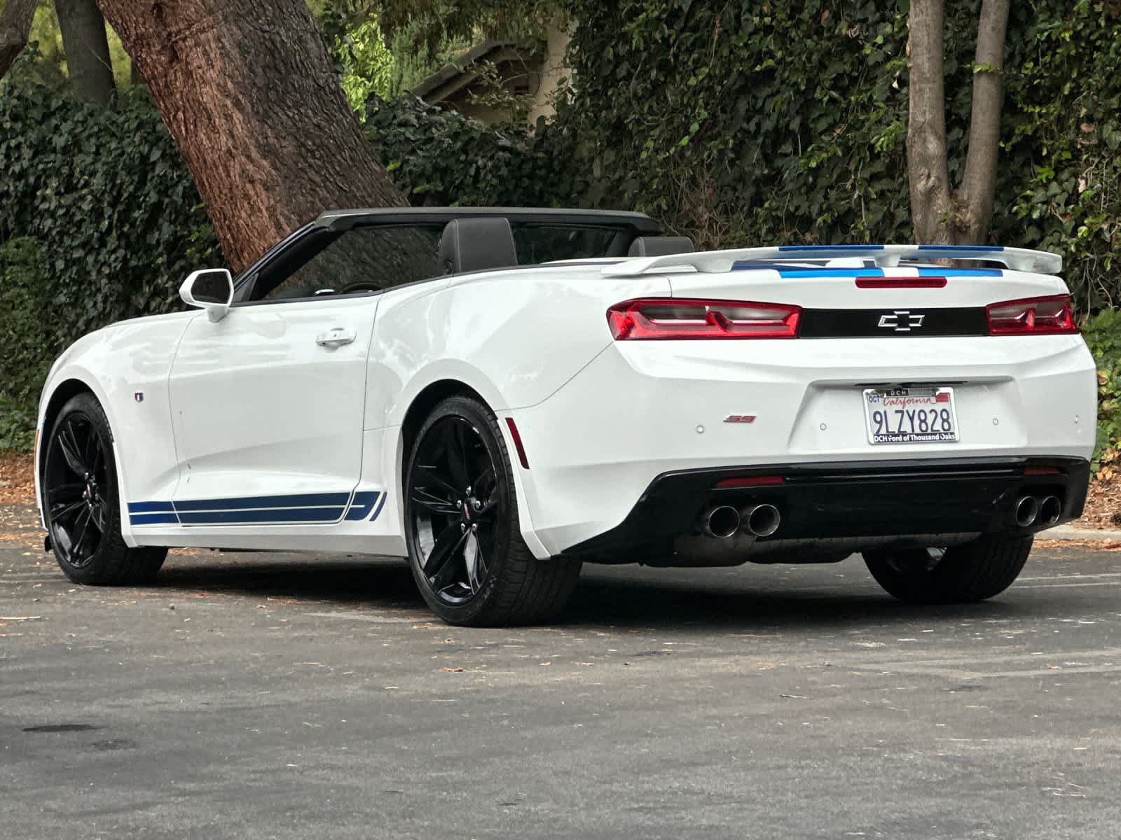 Used 2016 Chevrolet Camaro SS RWD image 6