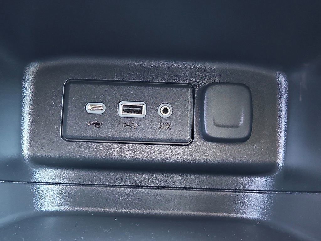 Used 2022 Chevrolet Equinox LS image 26