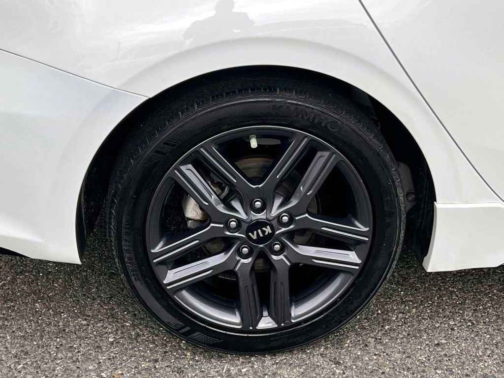 Used 2021 Kia Forte GT-Line image 11