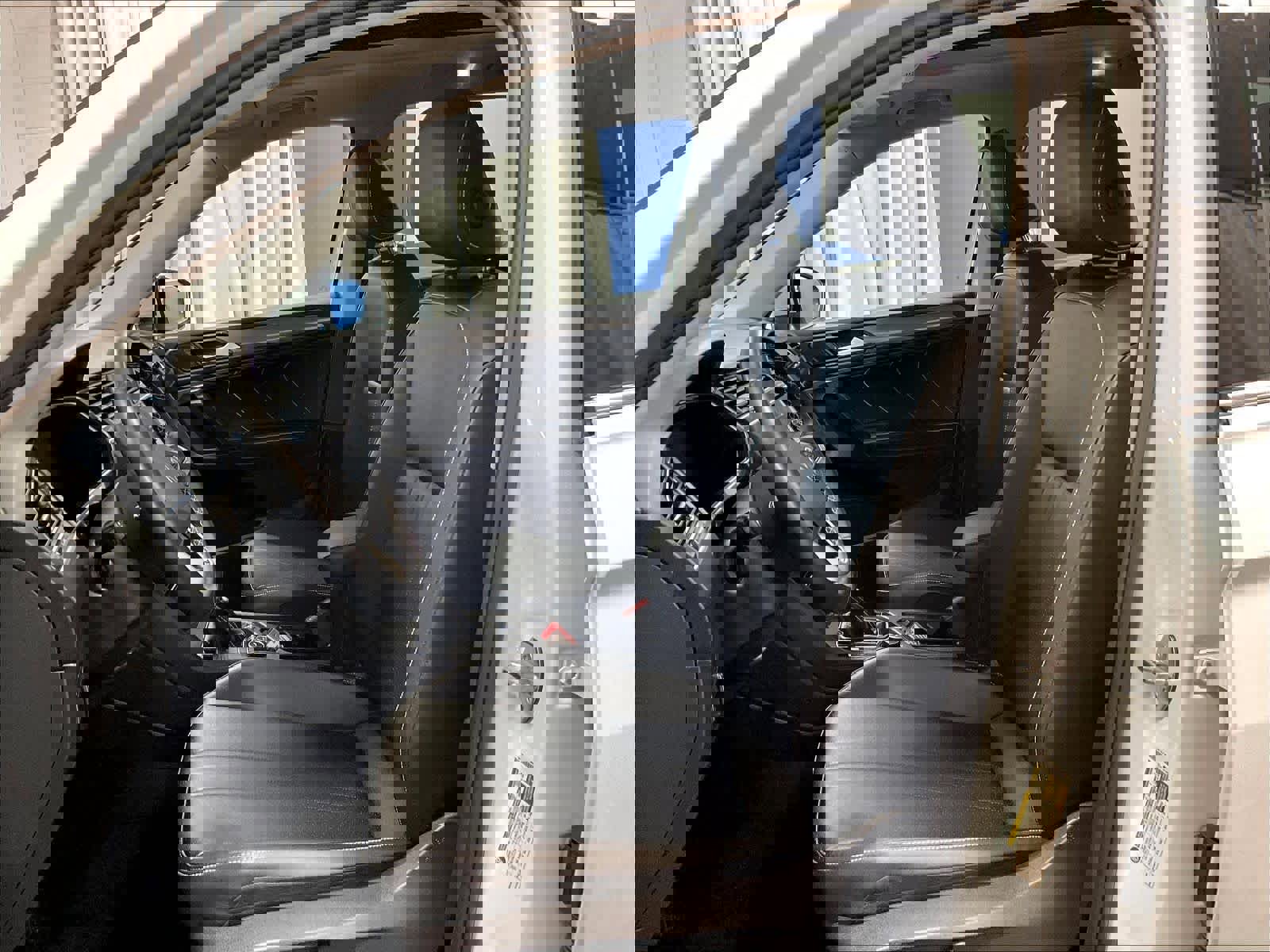 Certified 2023 Volkswagen Tiguan SE AWD/4WD image 10