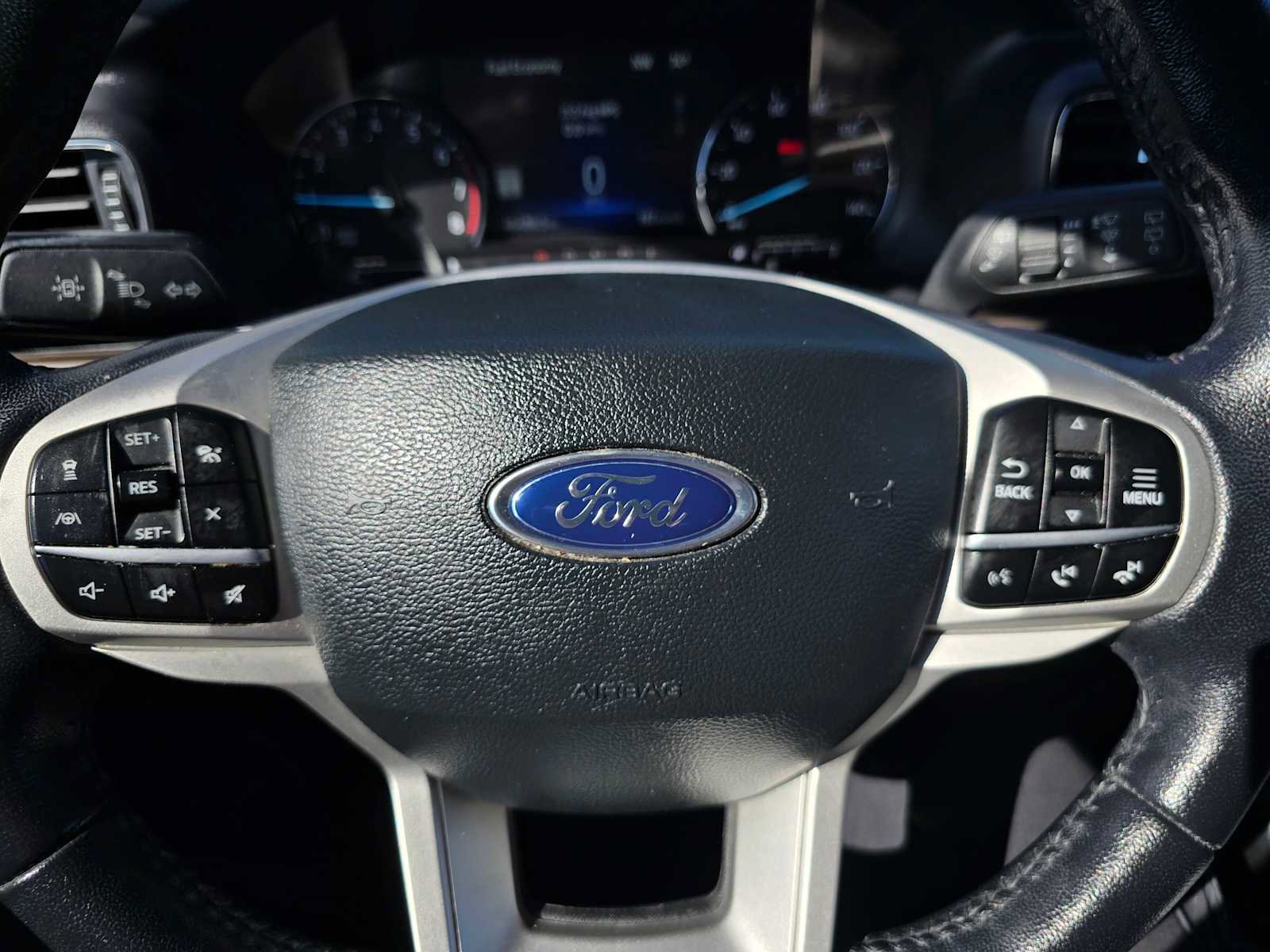 Used 2023 Ford Explorer Limited w/ Equipment Group 301A image 27
