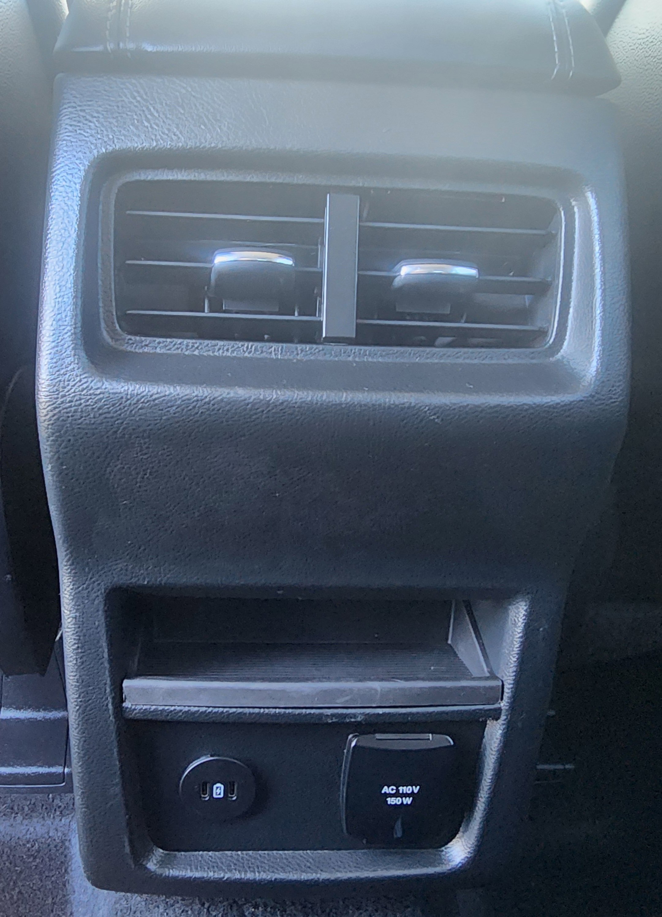 Used 2024 Ford Edge Titanium image 17