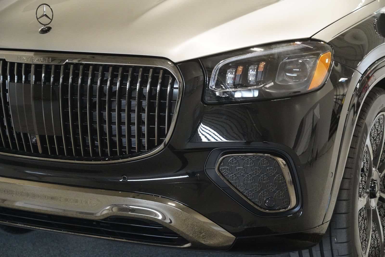 New 2026 Mercedes-Benz Maybach GLS 600 4MATIC image 8