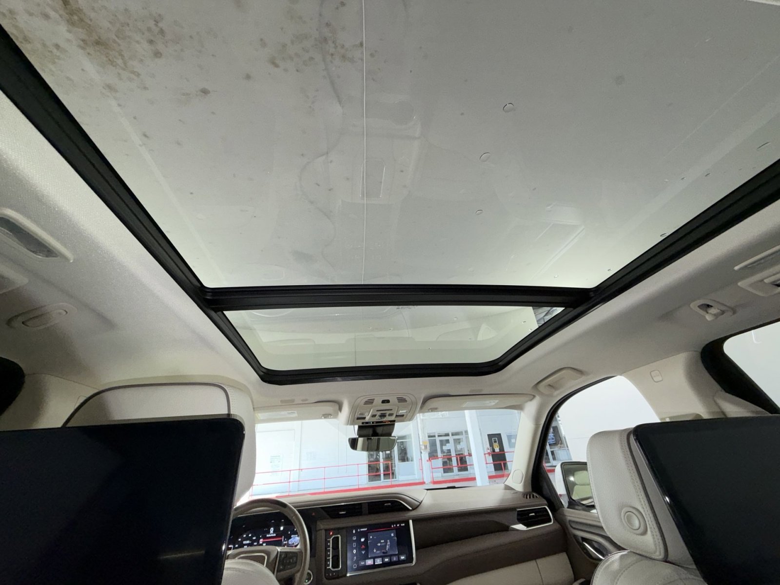 Used 2023 GMC Yukon XL Denali w/ Advanced Technology Package image 24