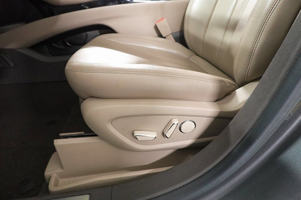 Used 2023 Lincoln Nautilus AWD w/ Premium Package image 11