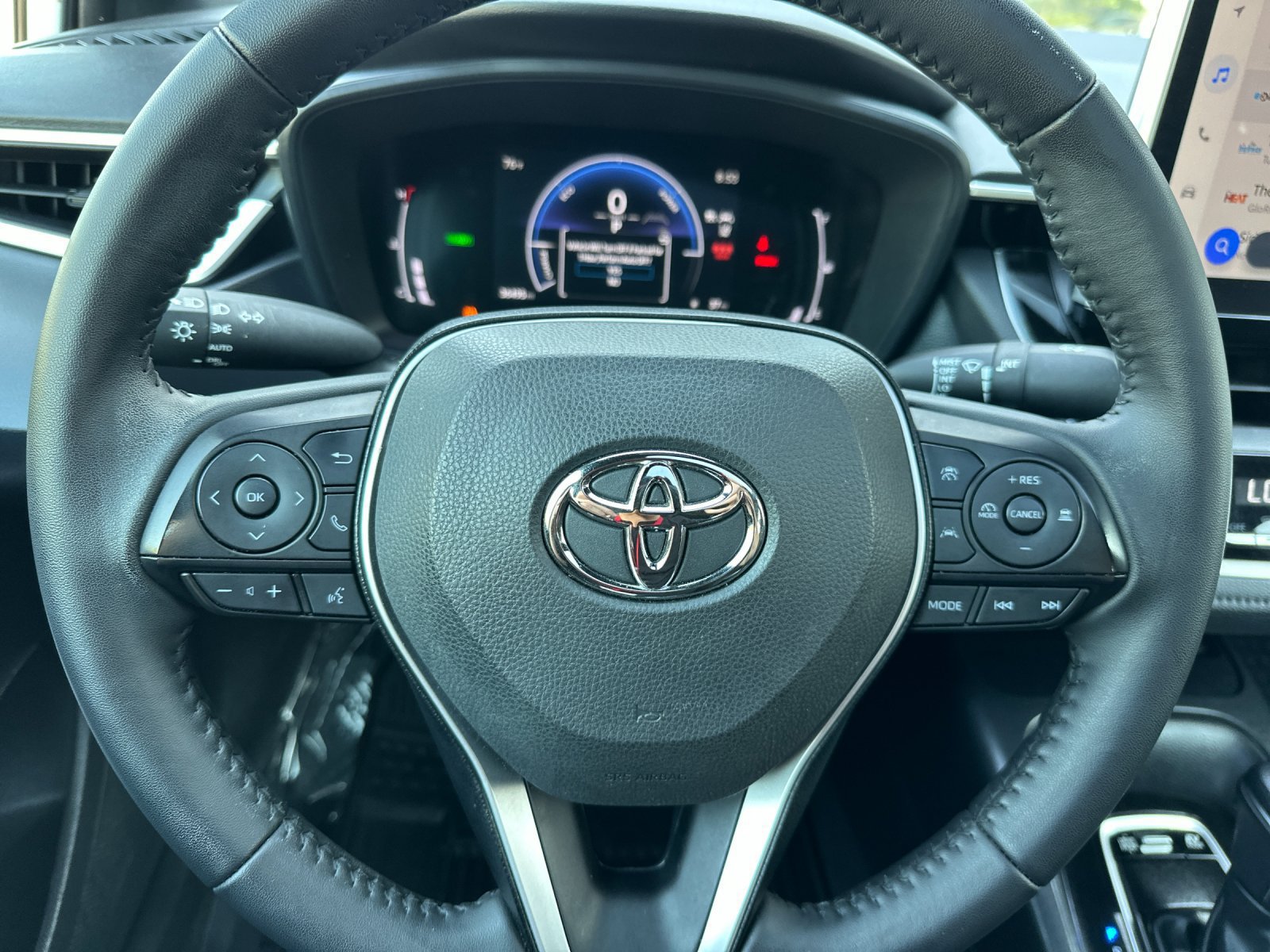 Used 2025 Toyota Corolla SE w/ SE Premium Package AWD/4WD image 22