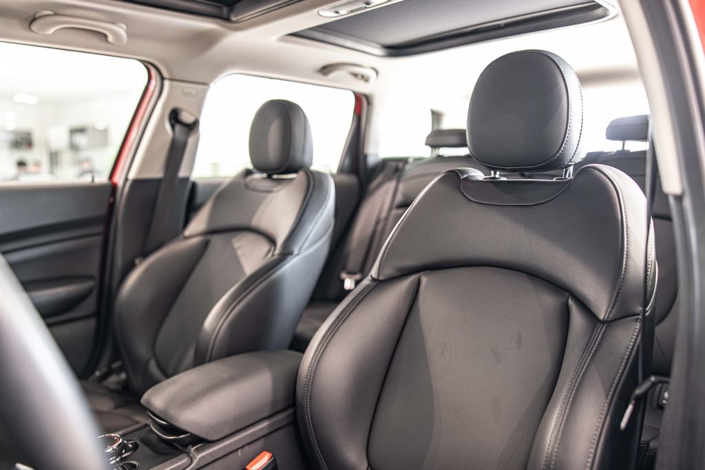 Used 2018 MINI Cooper Clubman ALL4 AWD/4WD image 16