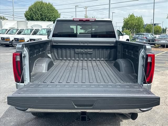 New 2026 GMC Sierra 2500 SLT w/ SLT Premium Package AWD/4WD image 11