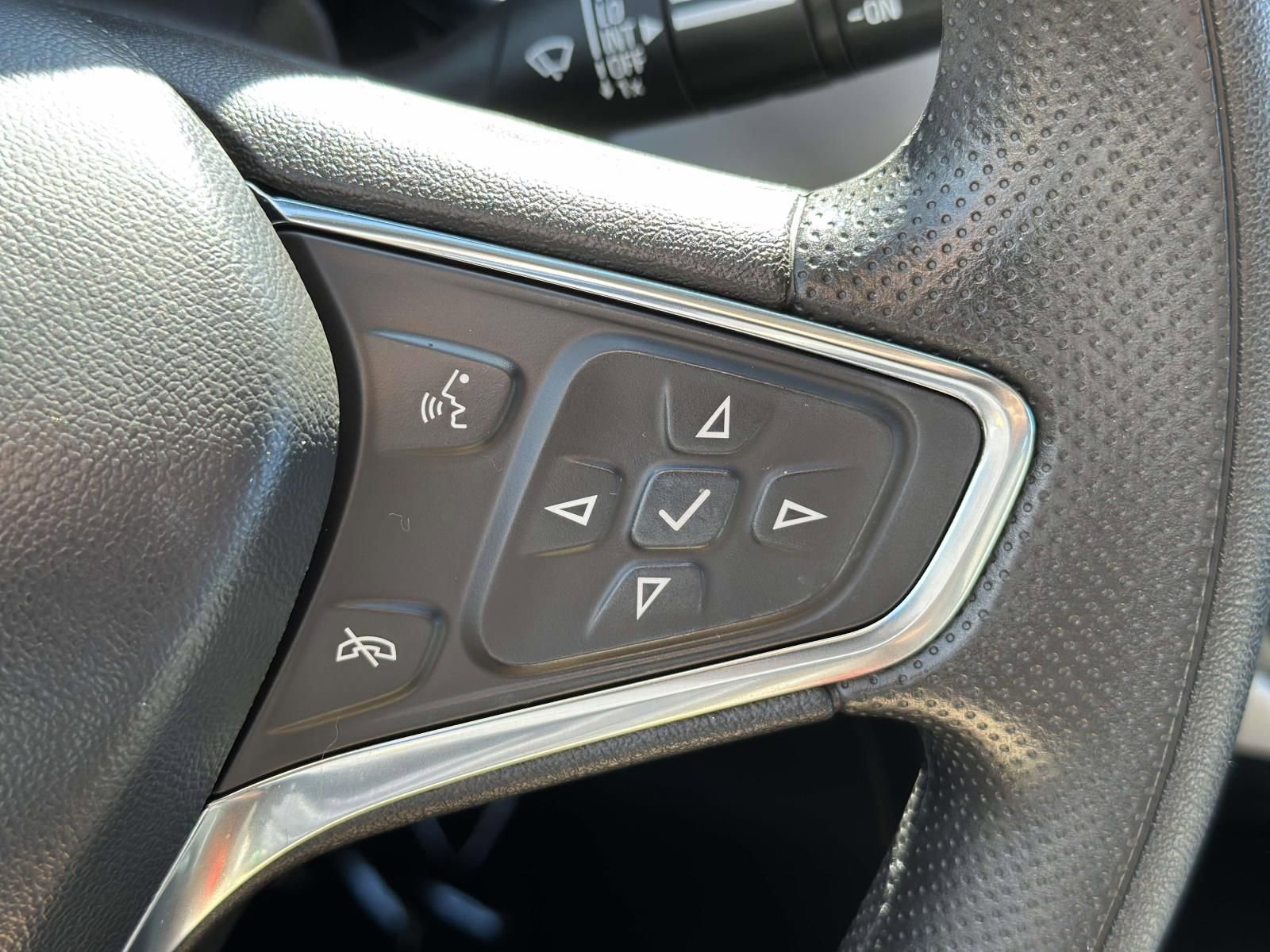 Certified 2024 Chevrolet Equinox LS w/ Driver Confidence II Package FWD image 15