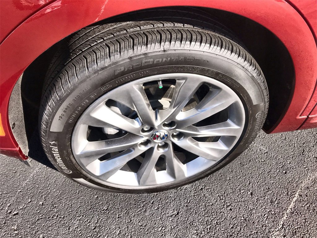 Used 2023 Buick Envision Avenir image 10