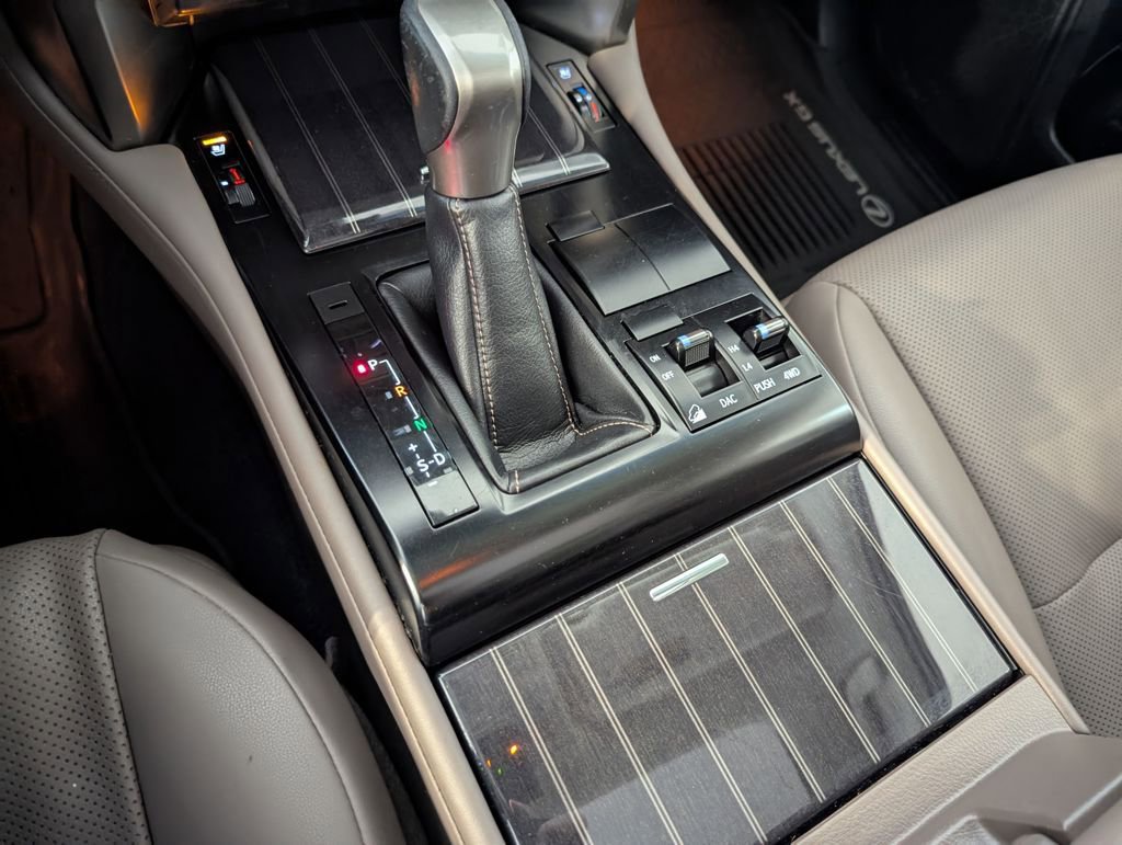 Used 2020 Lexus GX 460 Premium w/ Premium Package image 8