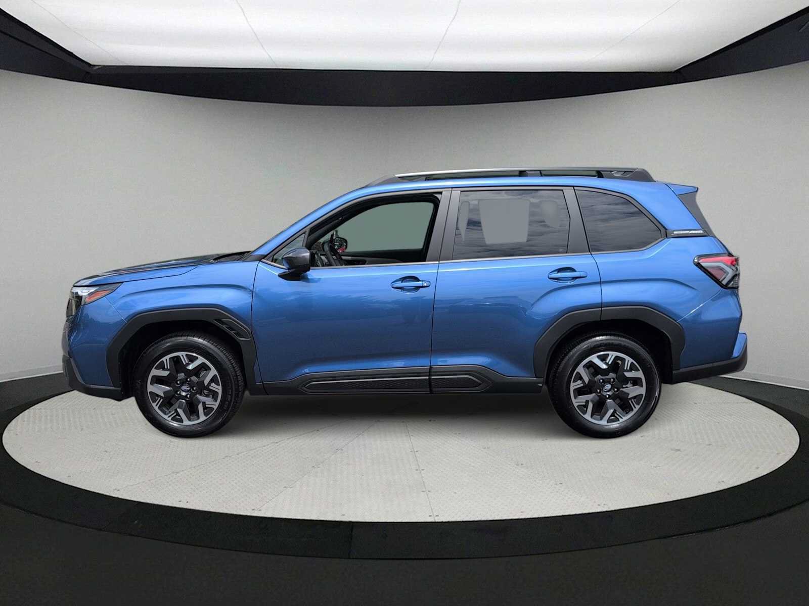 Used 2026 Subaru Forester Premium AWD/4WD image 5