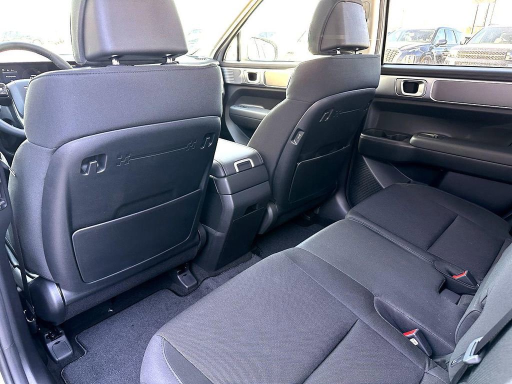 New 2026 Hyundai Santa Fe SE FWD image 17