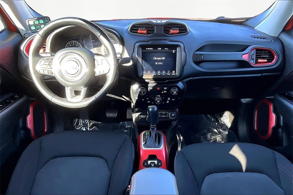 Used 2021 Jeep Renegade Trailhawk image 16