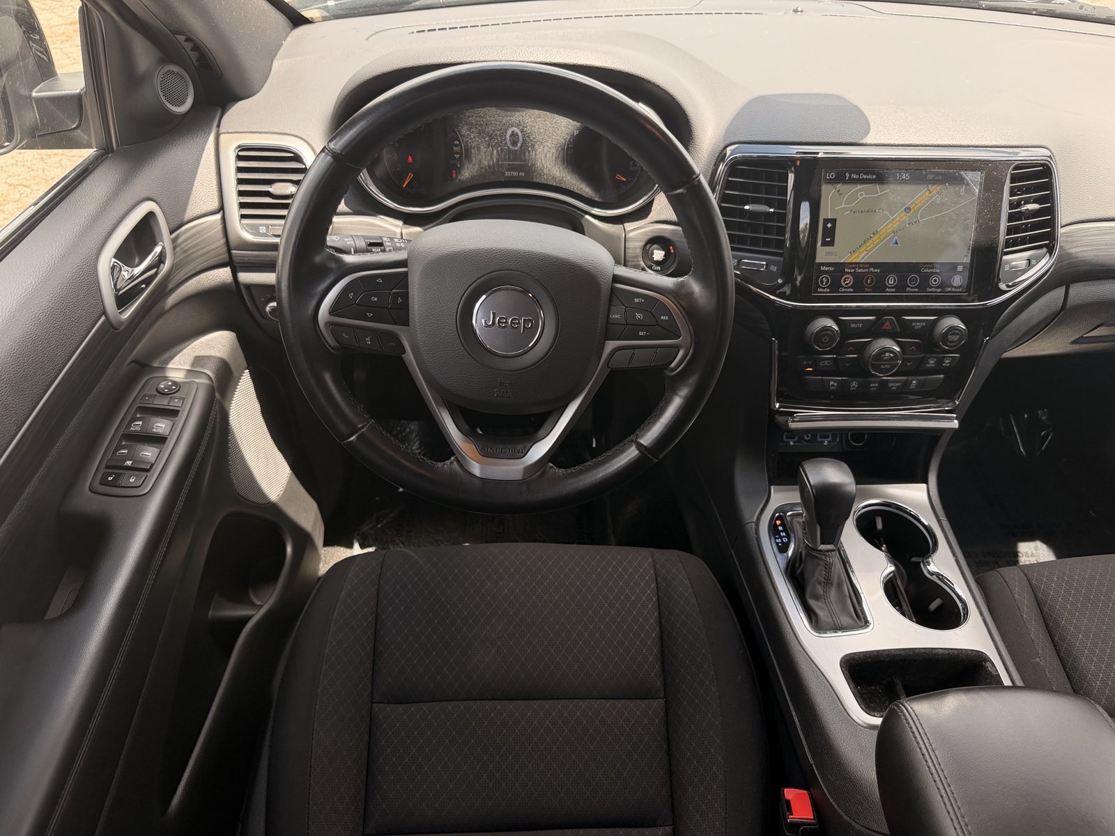 Used 2022 Jeep Grand Cherokee Laredo E AWD/4WD image 29