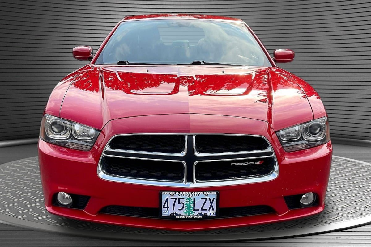 Used 2012 Dodge Charger R/T RWD image 2