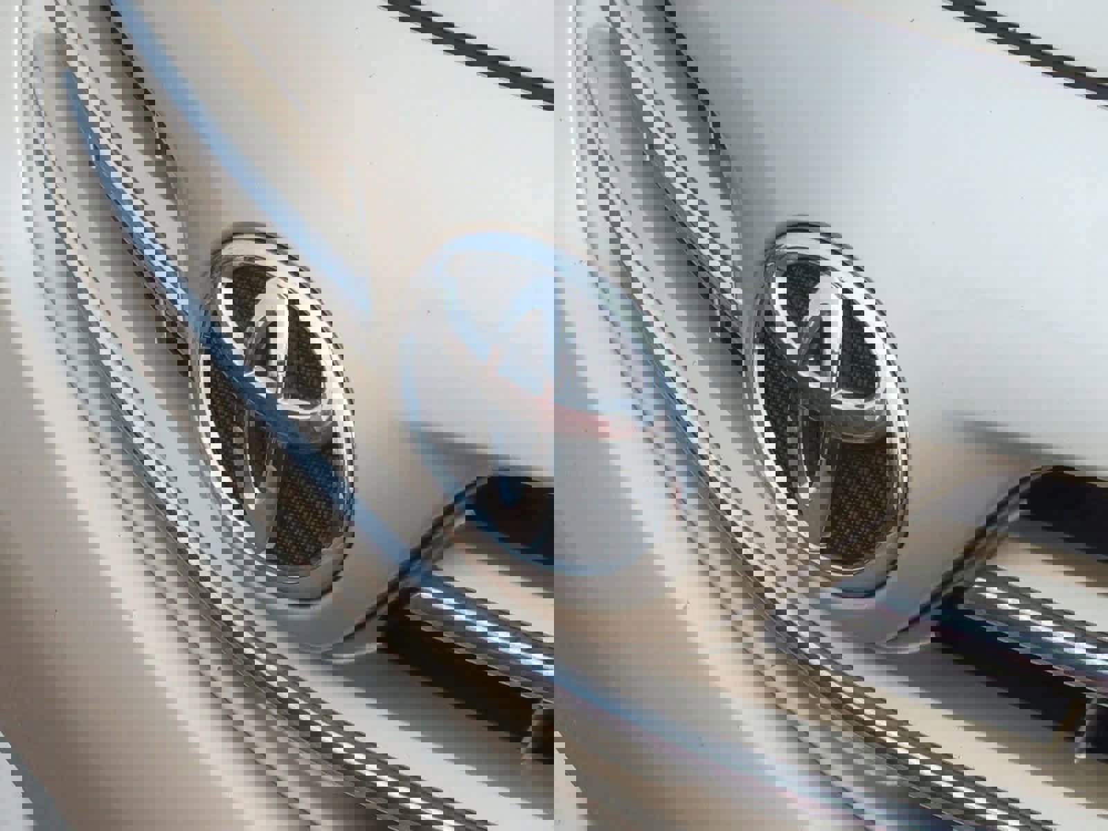 Used 2013 Toyota Corolla LE image 12