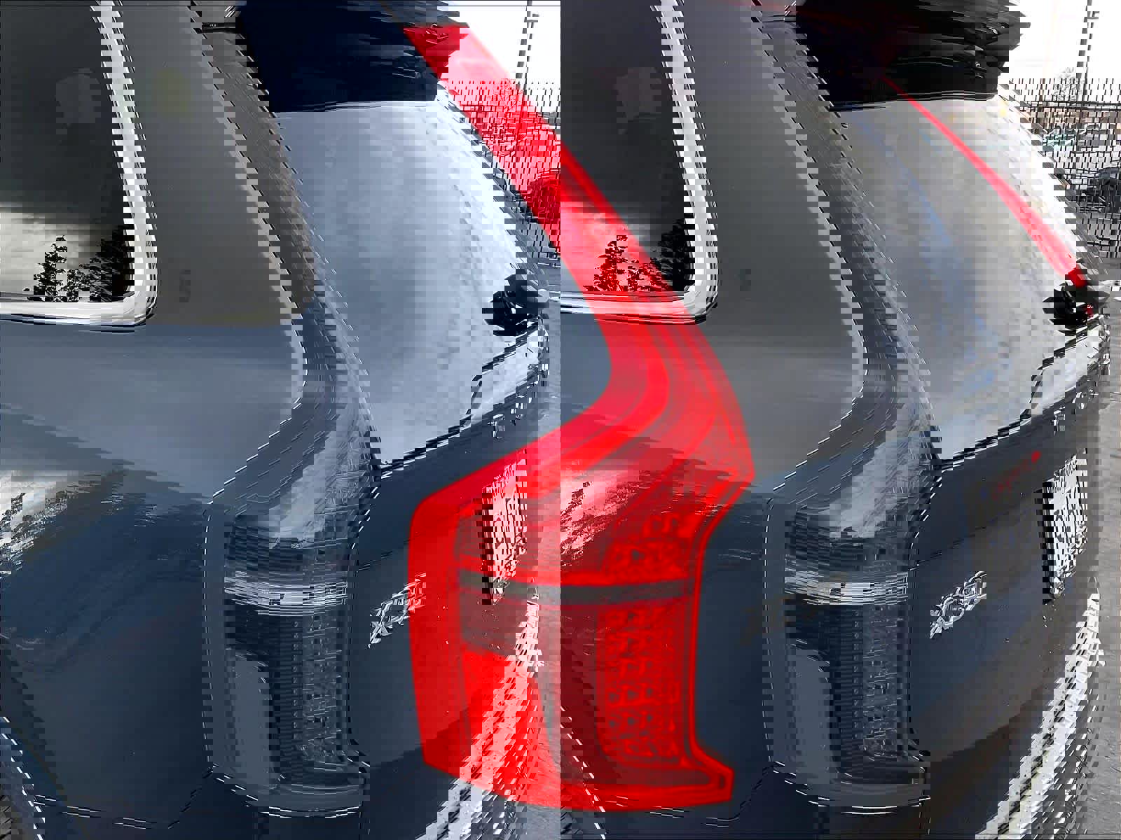 Used 2023 Volvo XC90 B6 Plus w/ Protection Package Premier image 33