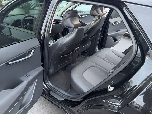 Certified 2025 Kia Niro EX Touring FWD image 10