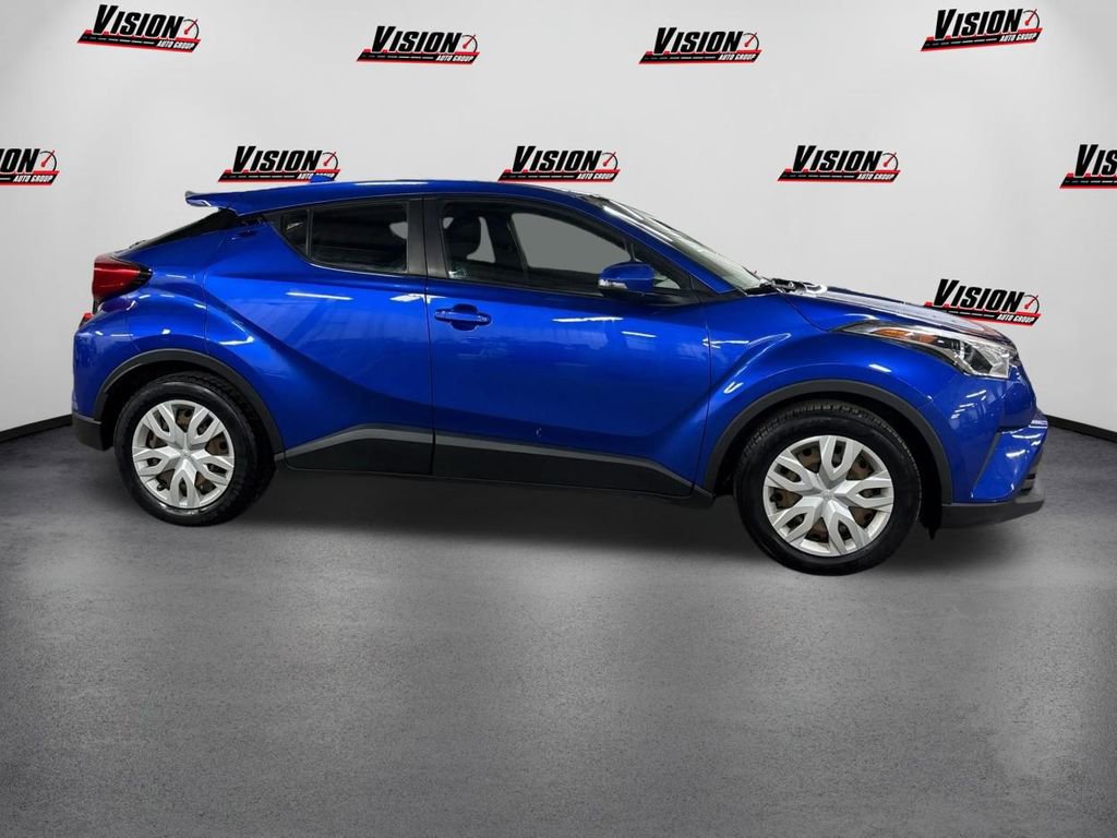 Used 2019 Toyota C-HR LE image 4