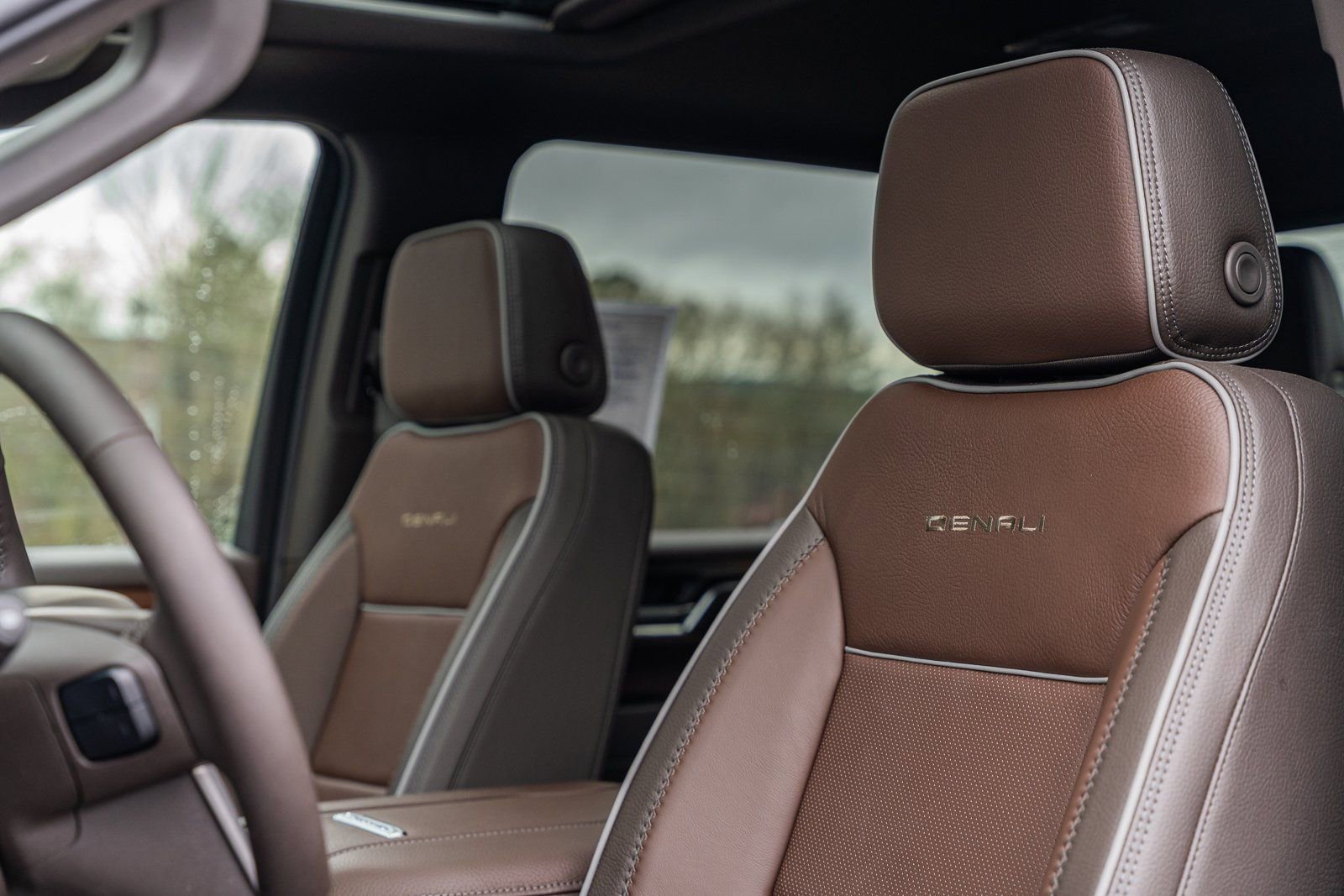 Used 2025 GMC Sierra 3500 Denali w/ Denali Reserve Package image 36