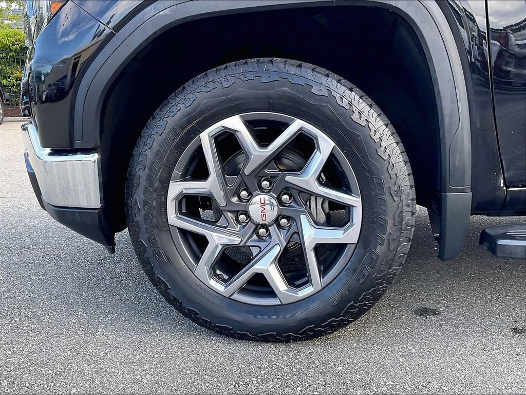 Used 2023 GMC Sierra 1500 SLT w/ SLT Premium Package AWD/4WD image 7