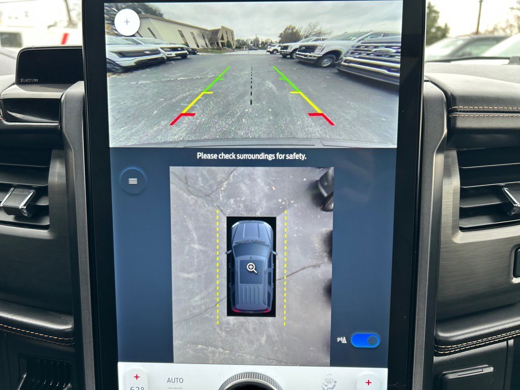 Used 2022 Ford Expedition Platinum image 32