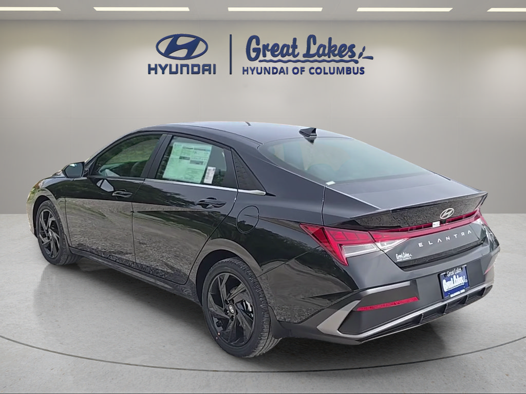 New 2026 Hyundai Elantra SEL Sport Premium FWD image 3