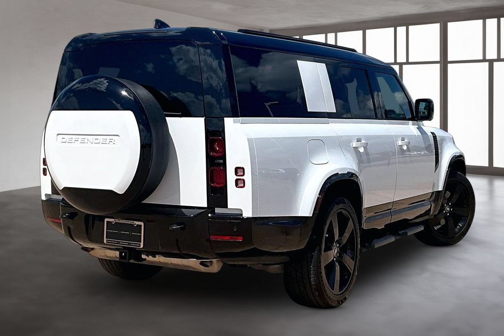 Certified 2025 Land Rover Defender 130 X-Dynamic SE AWD/4WD image 2