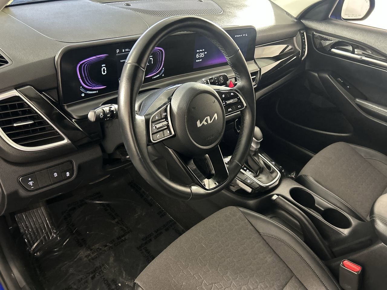 Used 2025 Kia Seltos S image 11