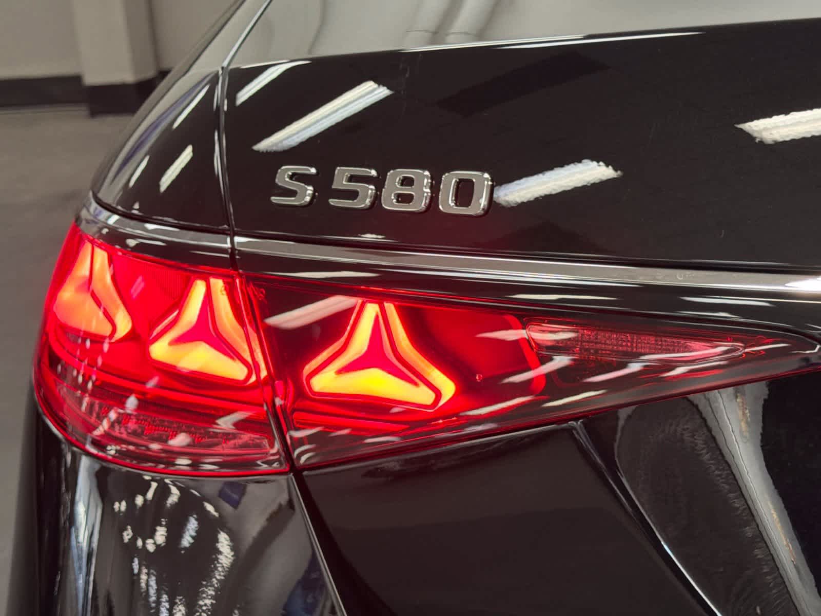 New 2027 Mercedes-Benz S 580 4MATIC Sedan image 14
