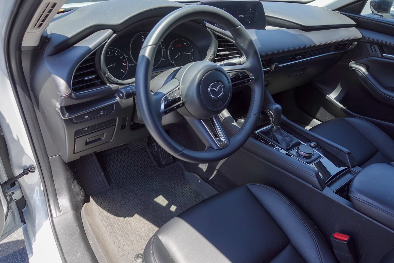 Used 2025 MAZDA MAZDA3 s FWD image 10